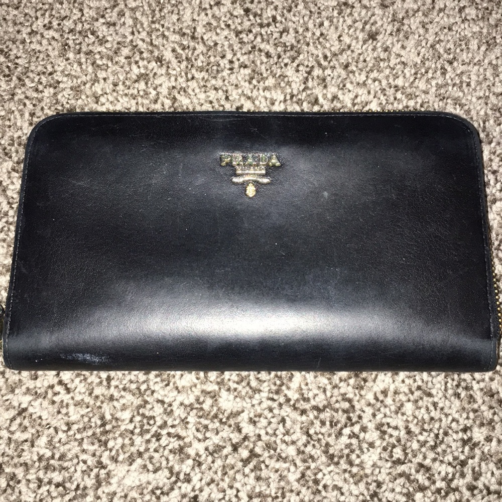 Vintage Prada Full Zip Black Calf  Leather Wallet